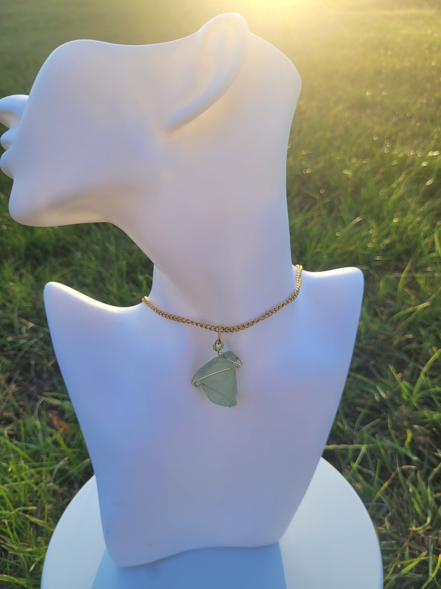 GREEN FLOURITE NECKLACE, GOLD - JEMZI LONDON