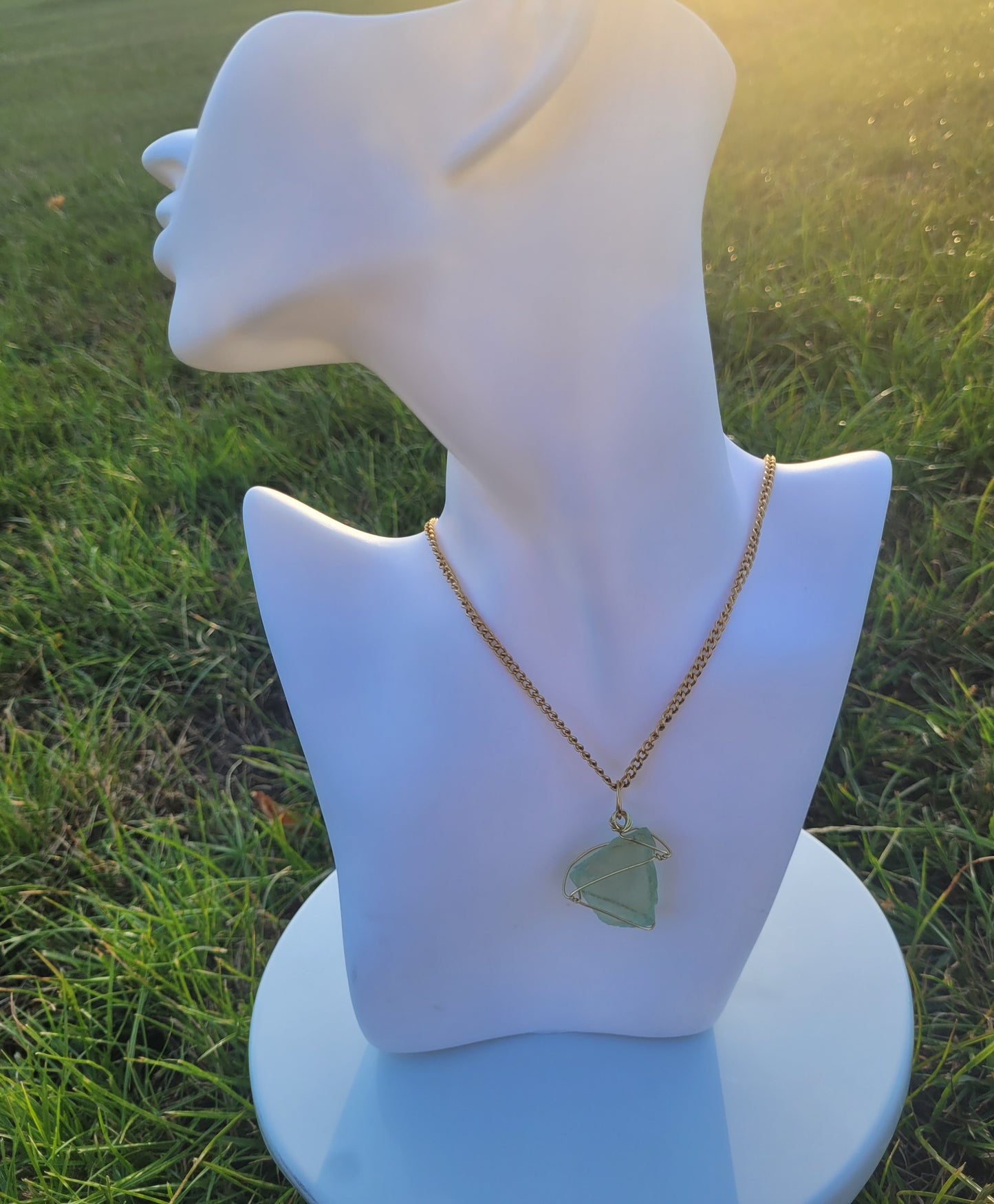 GREEN FLOURITE NECKLACE, GOLD - JEMZI LONDON